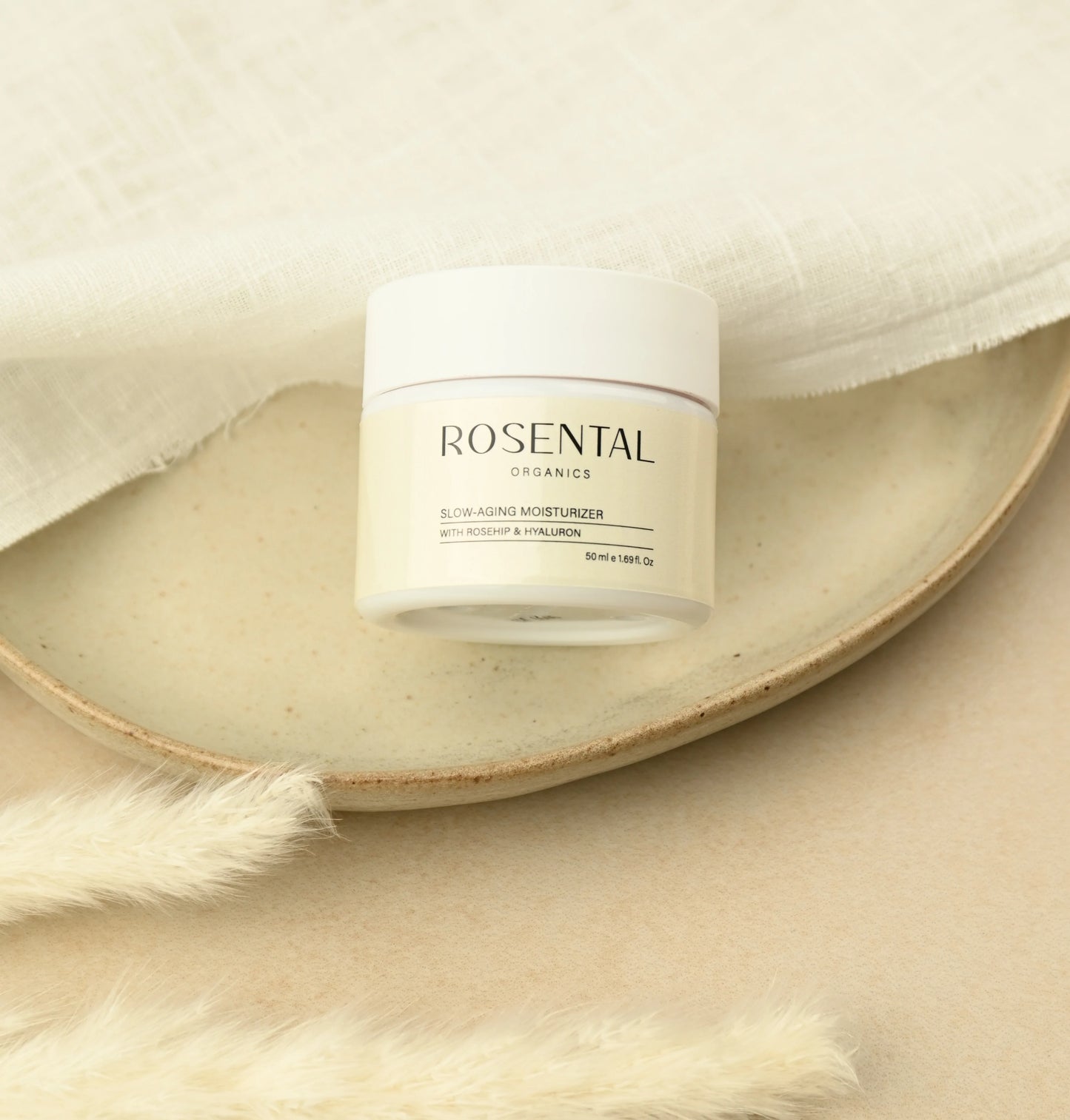 Slow-Aging Moisturizer | with Rosehip and Hyaluron