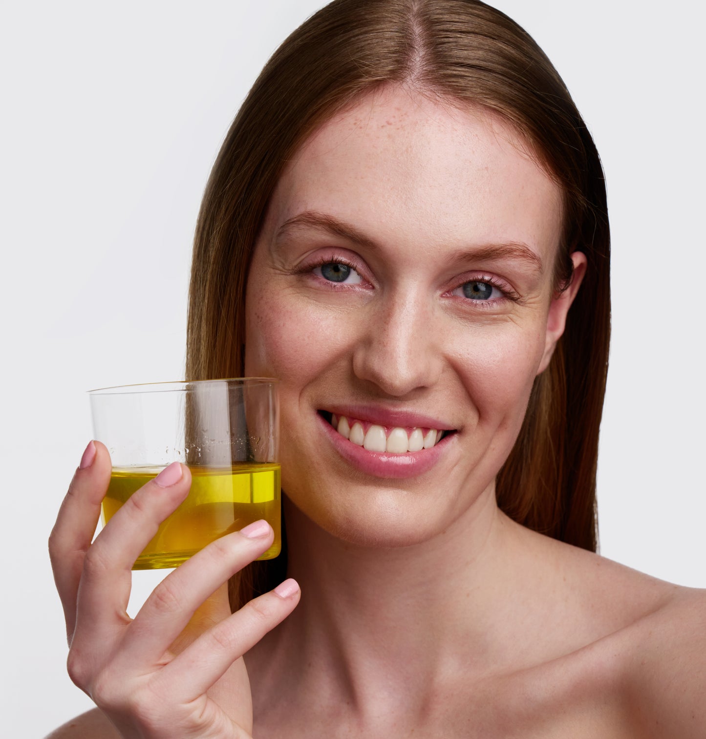 Skin Essentials | With Hyaluron, Niacin And Vitamin C